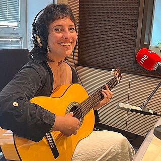 África Rove, "un viaje a la memoria y a la voz femenina, tanto tiempo oculta"